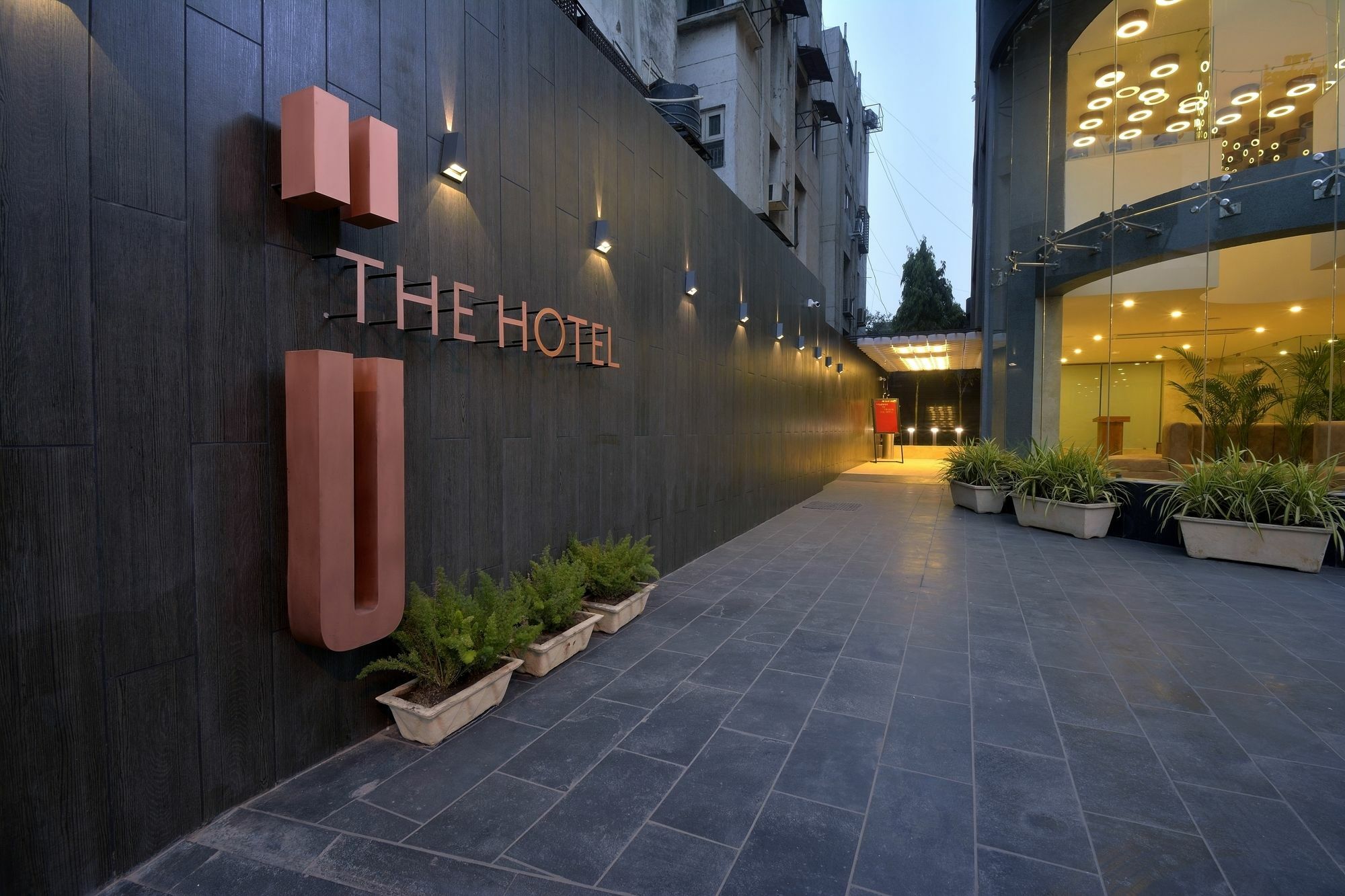 Urbane The Hotel Ahmedabad Eksteriør bilde